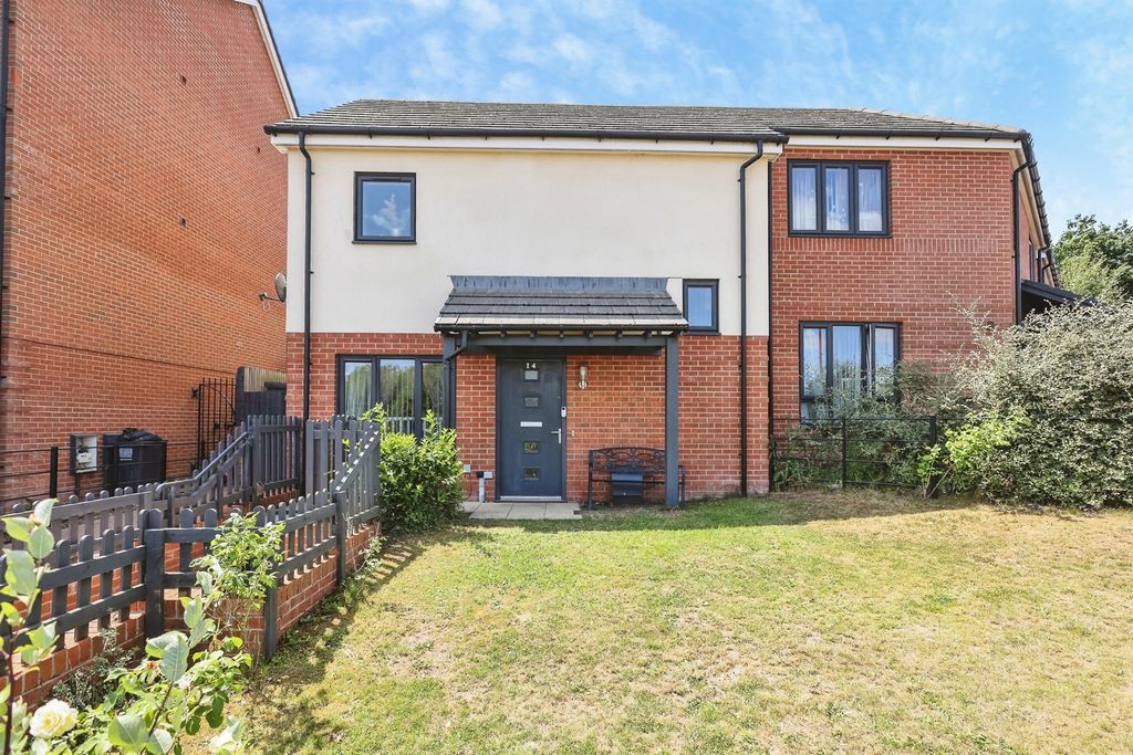 Property photo 1 of 18