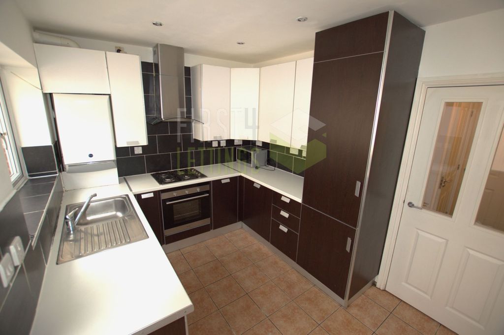 Property photo 3 of 11 Photo 3