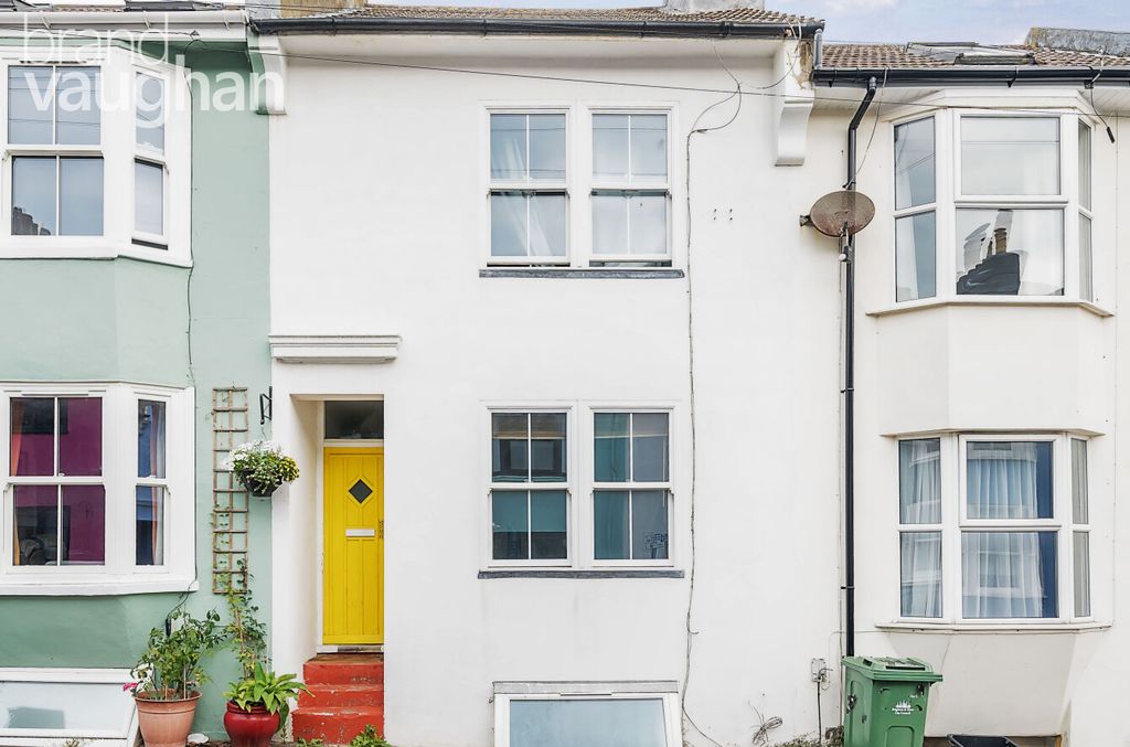 Property photo 1 of 10 External