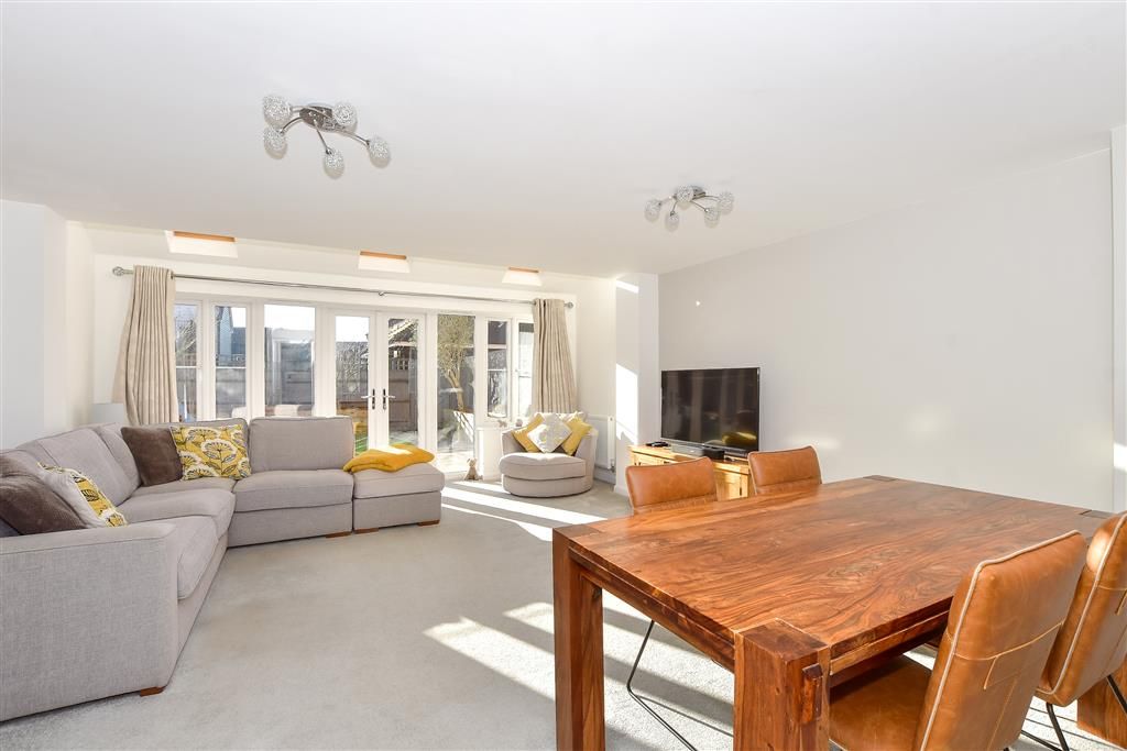 Property photo 1 of 14 Lounge/Dining Room