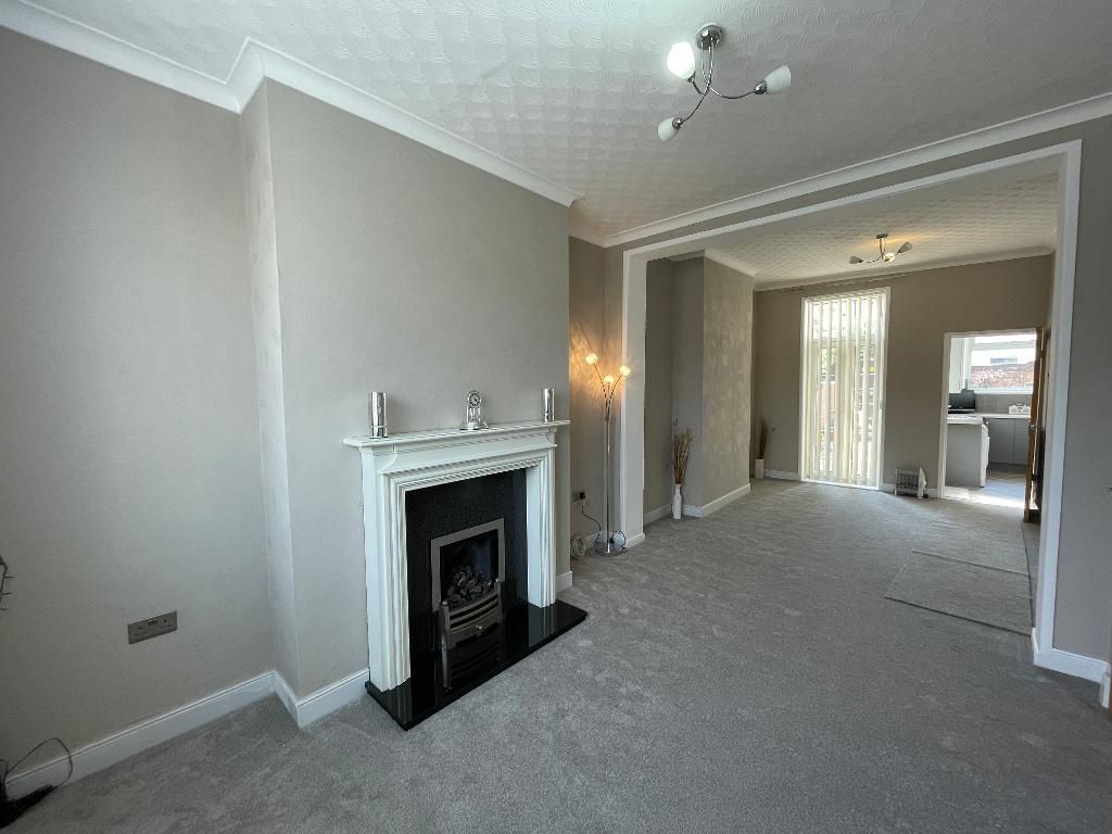 Property photo 2 of 13 Lounge