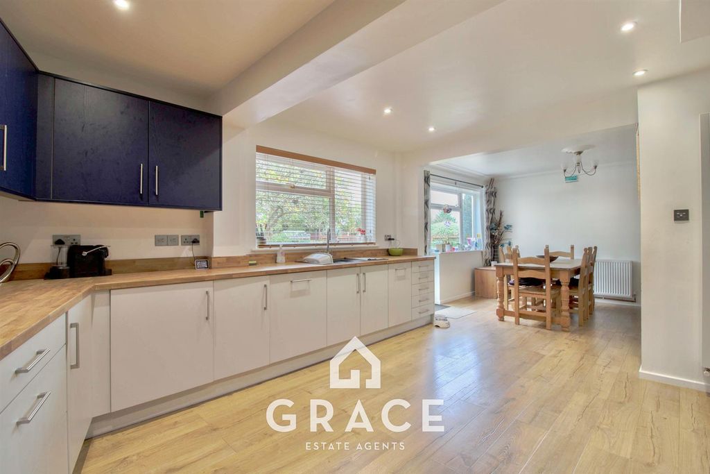 Property photo 2 of 22 Img_5858.Jpg