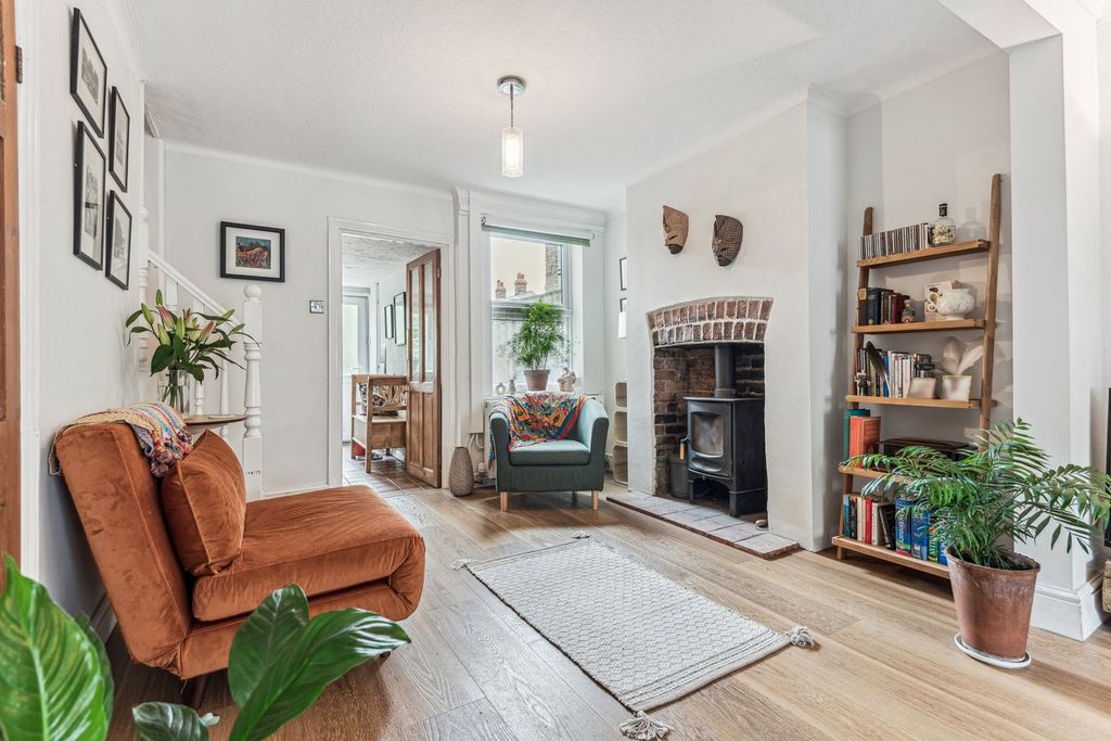 Property photo 3 of 18