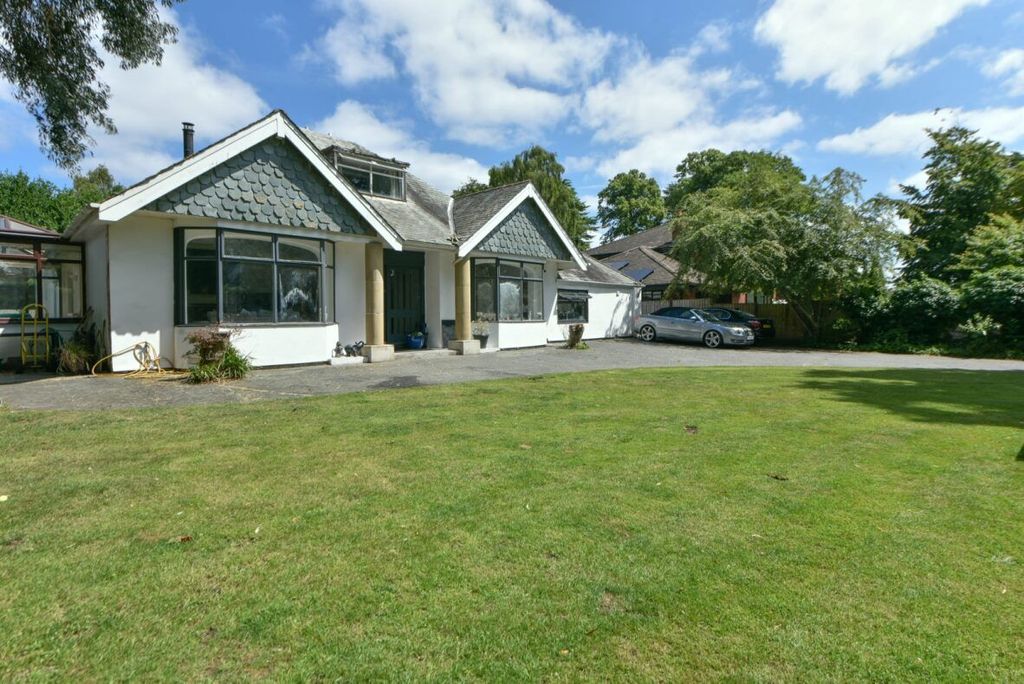 Property photo 3 of 18