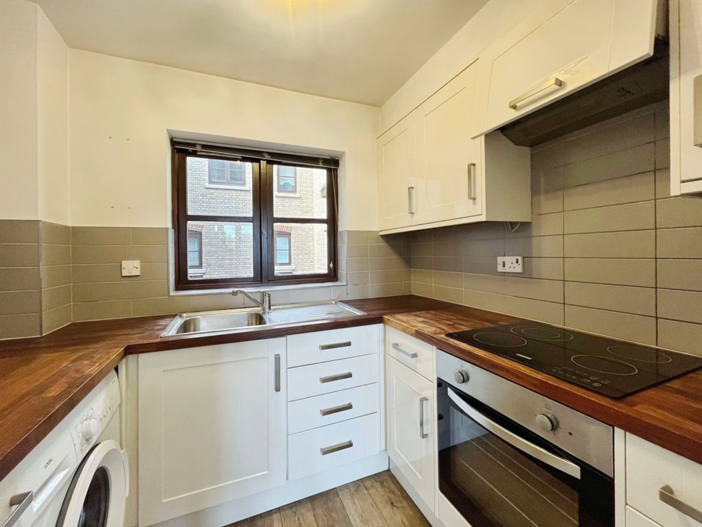 Property photo 2 of 21 Pbox-Img.Jpeg