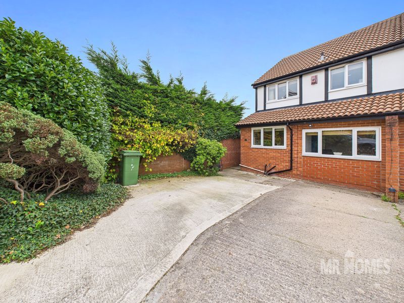 Property photo 1 of 29 Photo 24