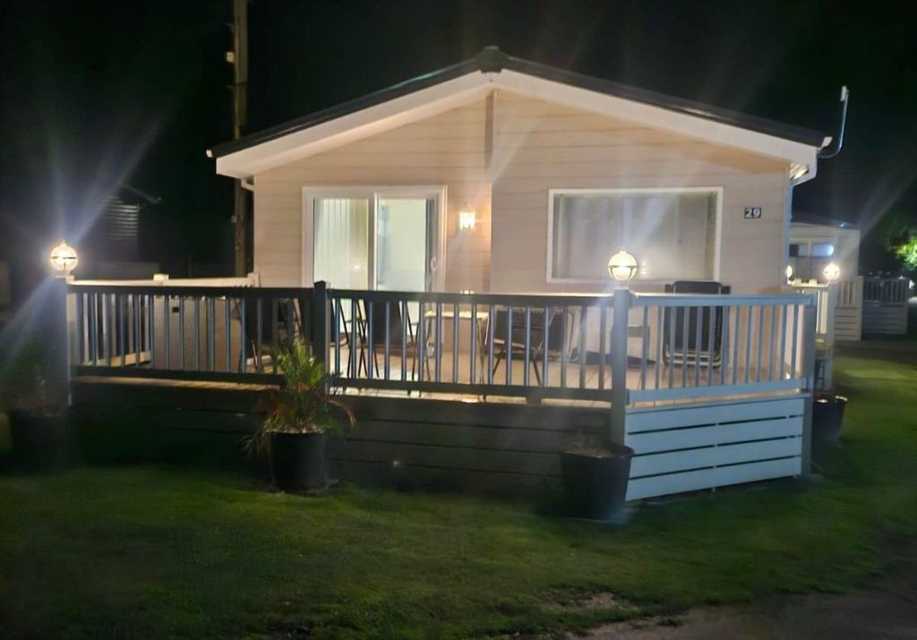 Property photo 2 of 26