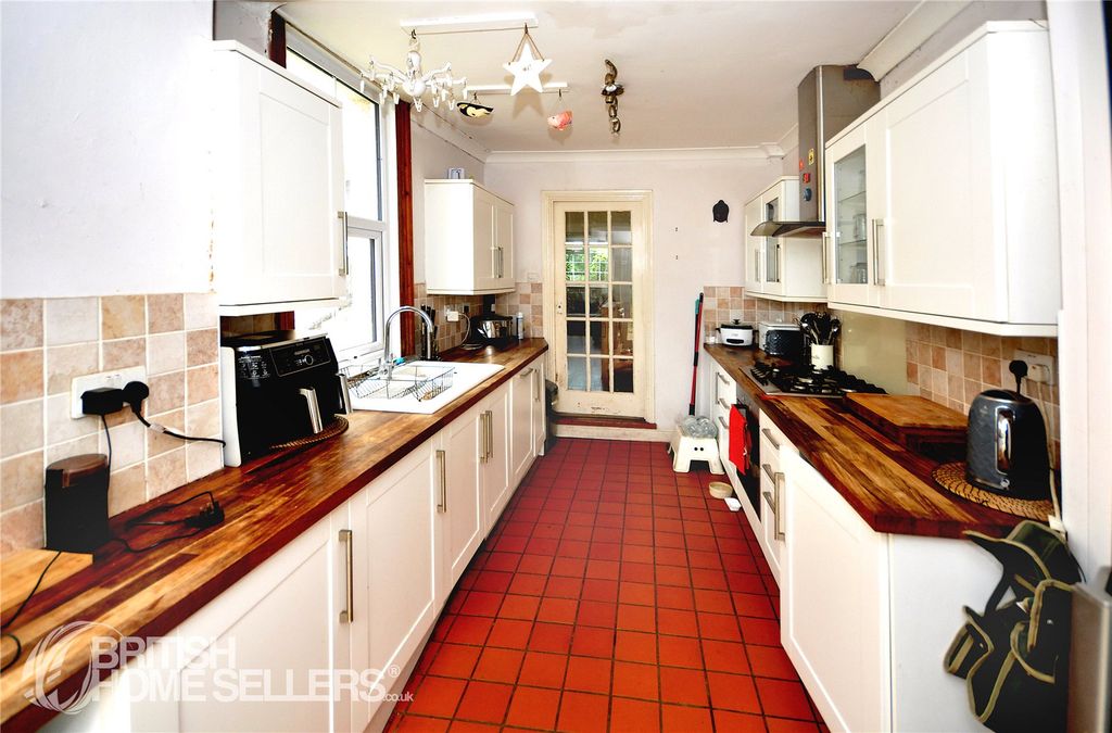 Property photo 3 of 13 Picture No. 15