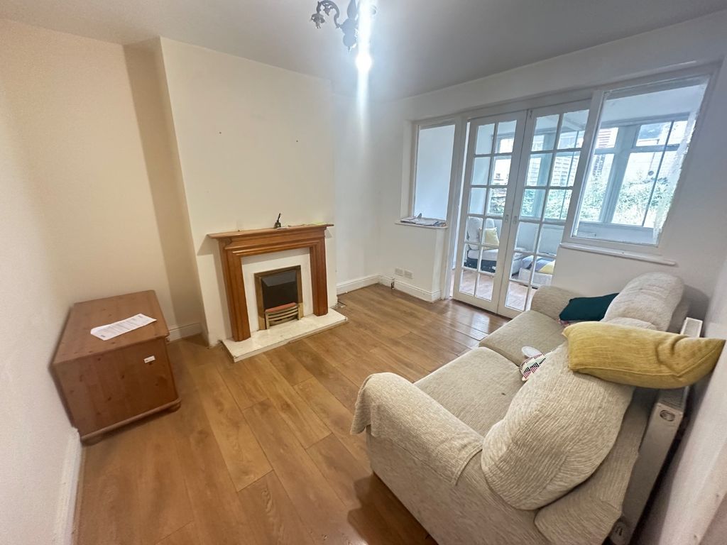 Property photo 3 of 10 5361702