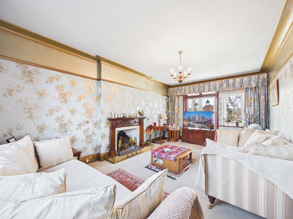 Property photo 2 of 15 Cam01354G0-Pr0680-Still002