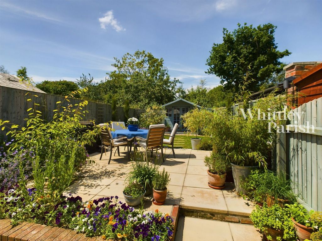 Property photo 2 of 21