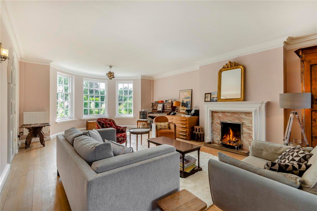 Property photo 2 of 21 Front Elevation