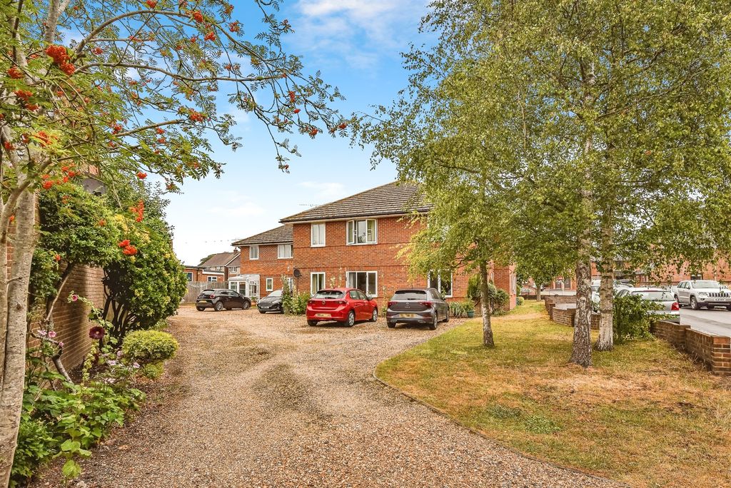 Property photo 2 of 12