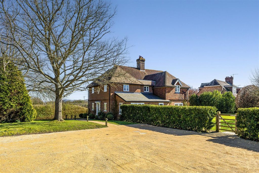 Property photo 2 of 24 Property