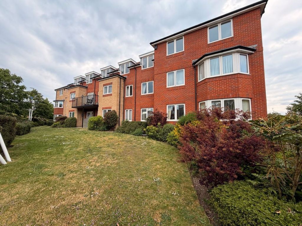 Property photo 1 of 8