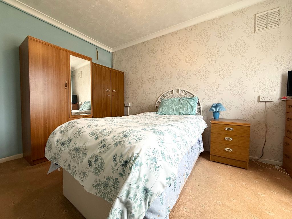 Additional image 9 of 2 bed flat for saleTy Fry, Aberdare, Rhondda Cynon Taf CF44