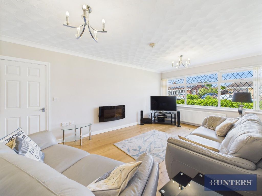 Property photo 3 of 12 Living Room