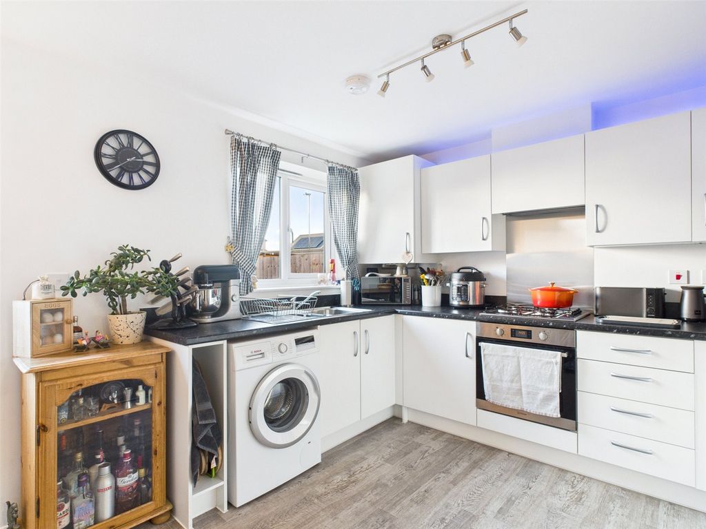 Property photo 3 of 12 Picture No. 13