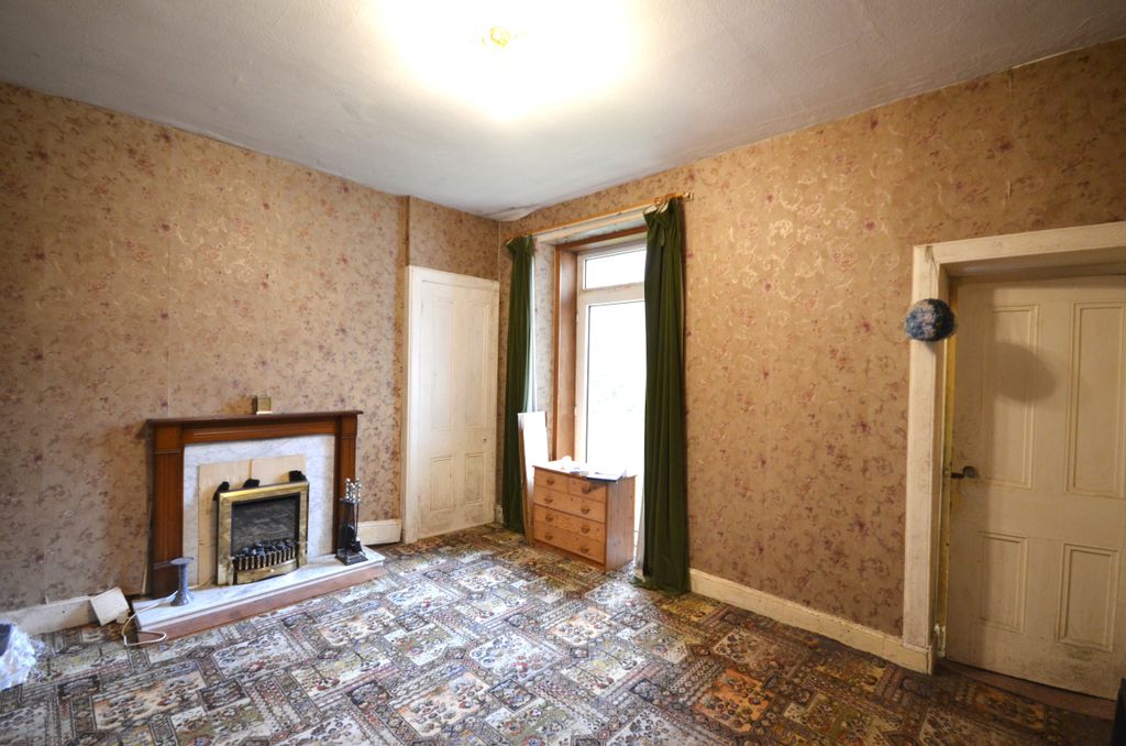 Property photo 3 of 21