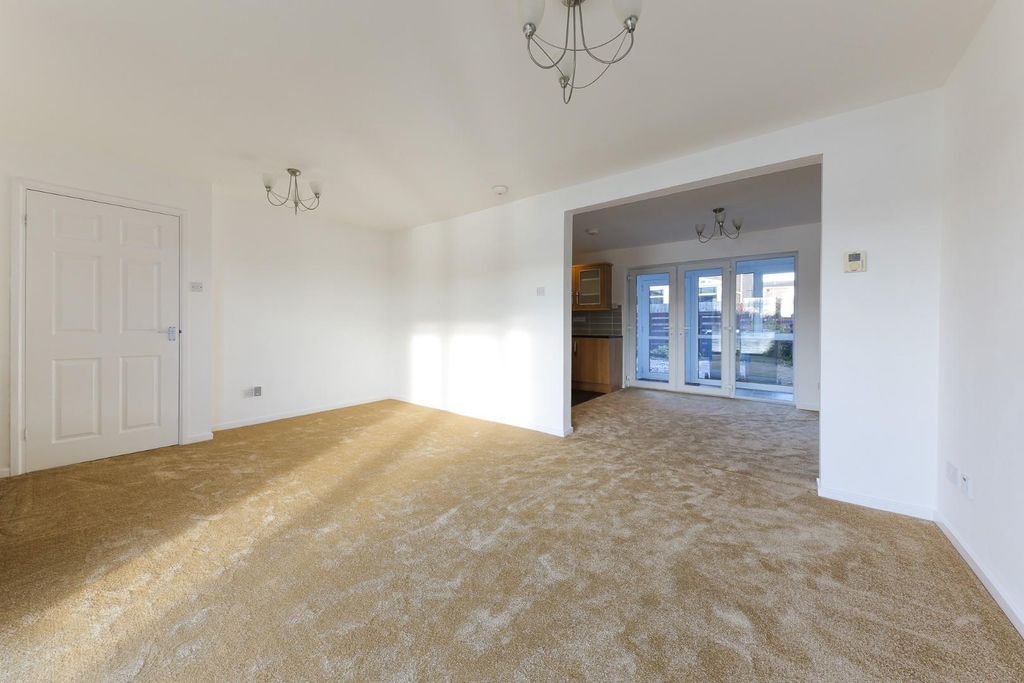 Property photo 3 of 15 Living Room