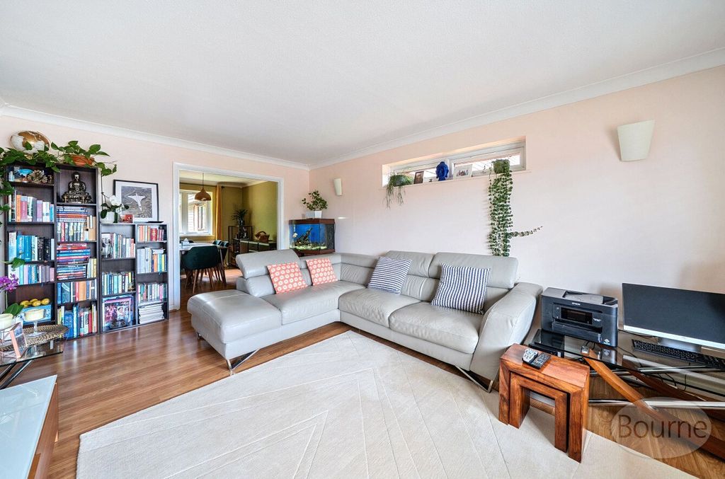 Property photo 2 of 13 Picture No. 19