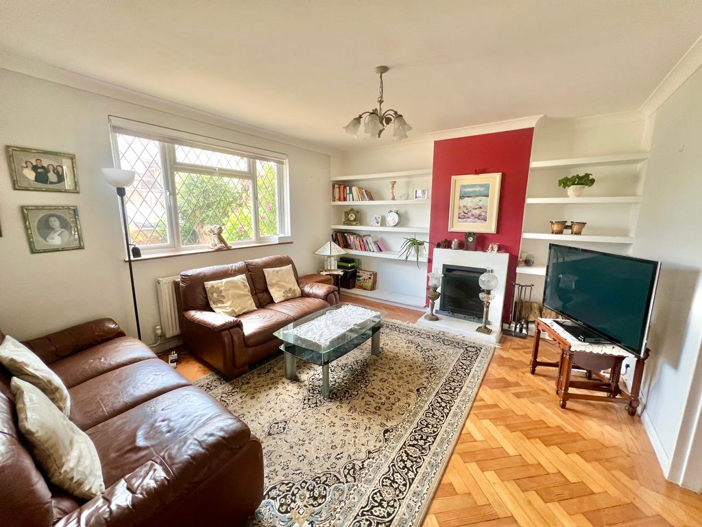 Property photo 3 of 13 Img_9364