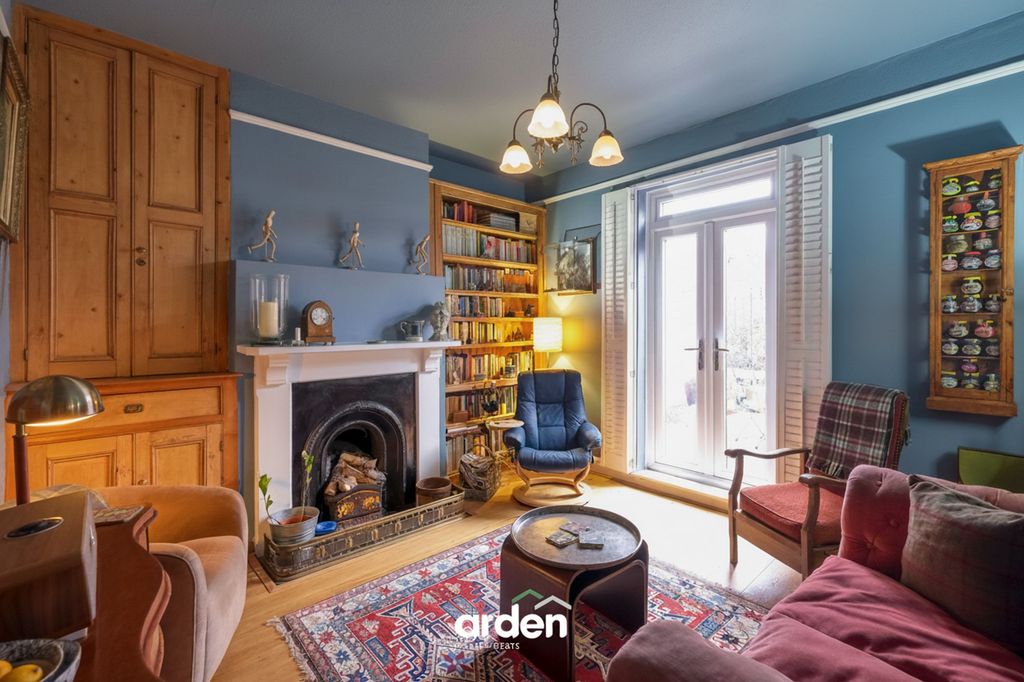 Property photo 2 of 19