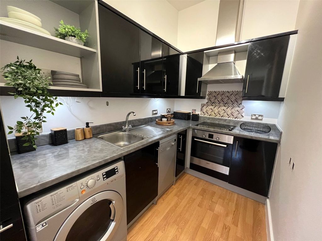 Property photo 2 of 12 Picture No. 13