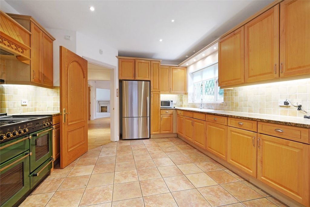 Property photo 3 of 10 Picture No. 01