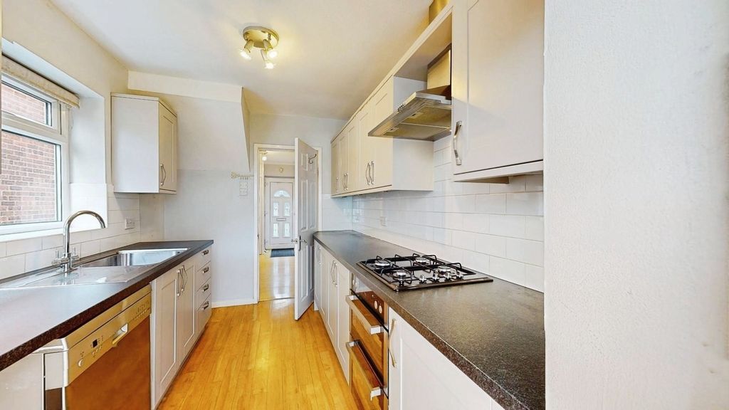 Property photo 3 of 12 Pbox-Img.Jpg