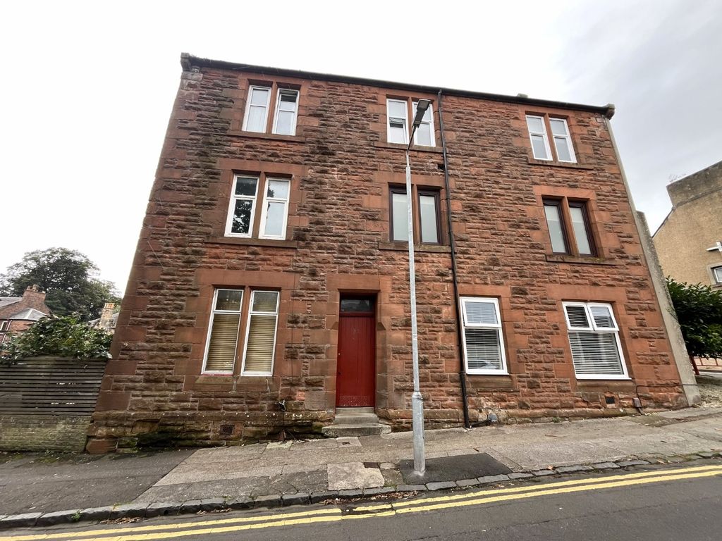 Property photo 1 of 2