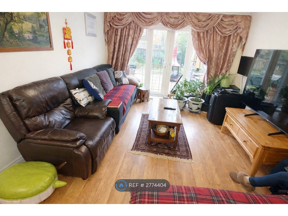 Property photo 3 of 11
