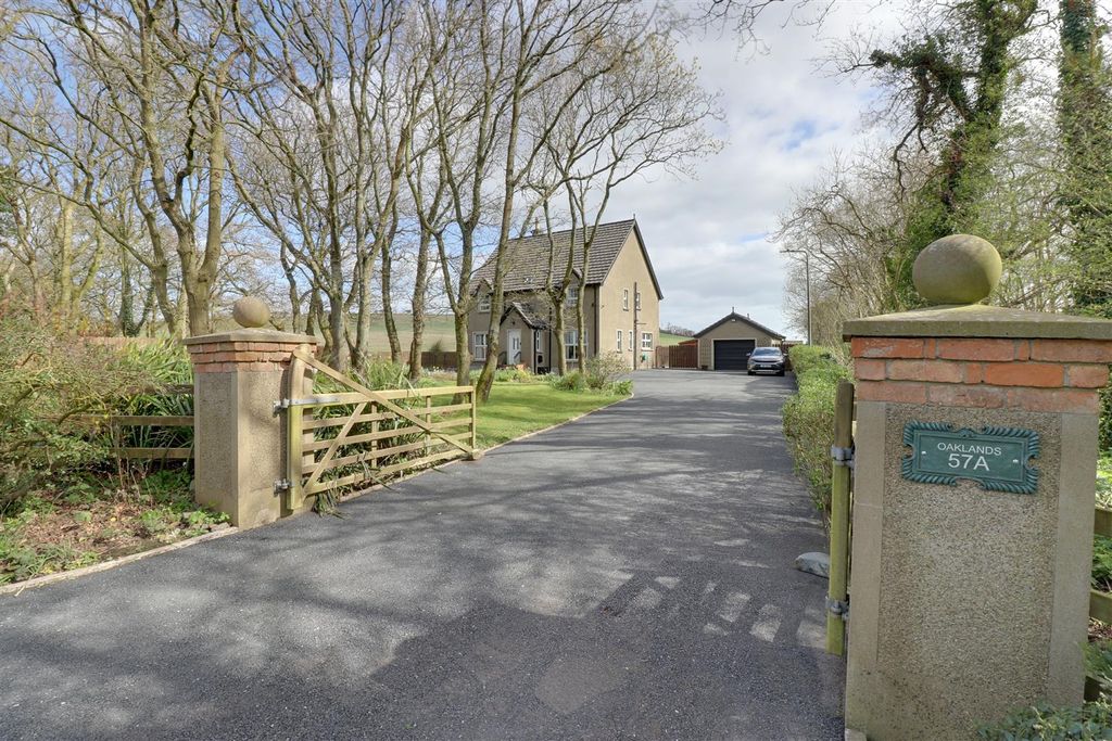 Property photo 2 of 32 Entrance