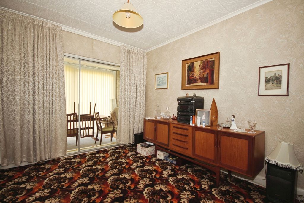 Property photo 3 of 17 Photo