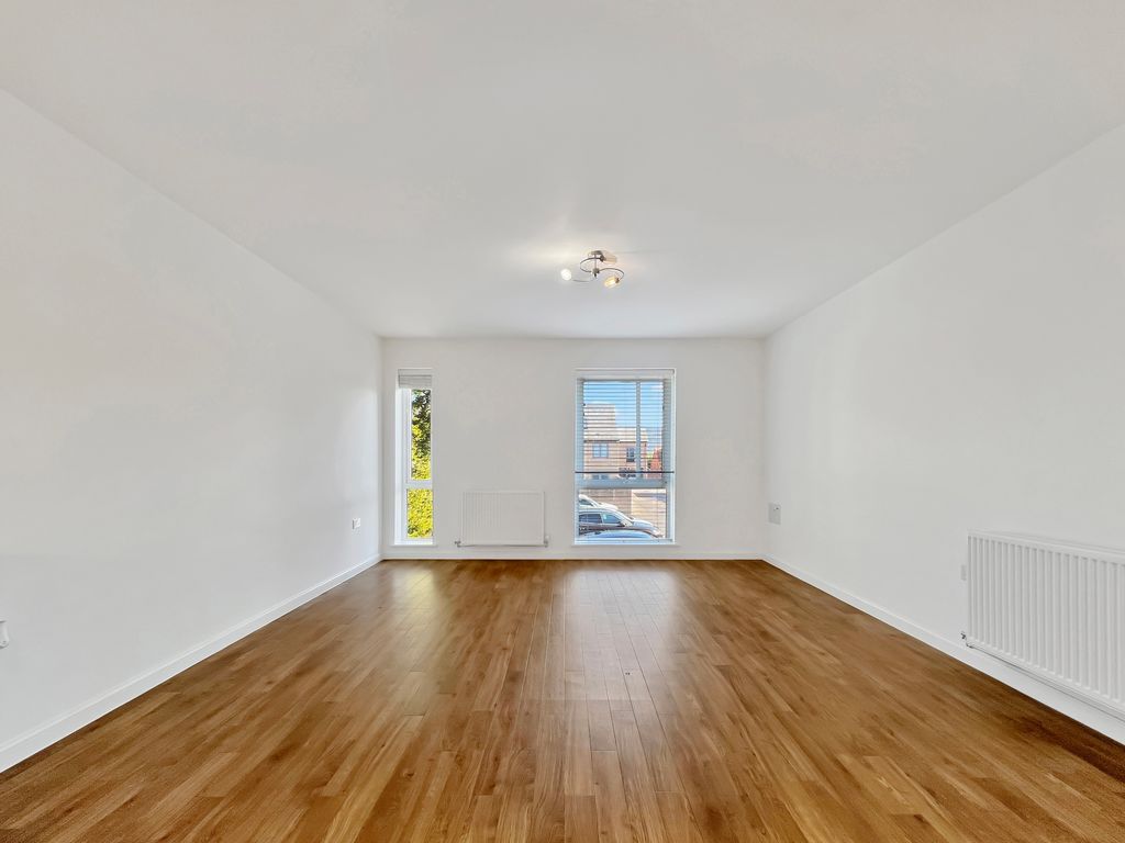 Property photo 2 of 8 8B35Fbc517A54d4Dbd66032738281Aaee9A29c8B