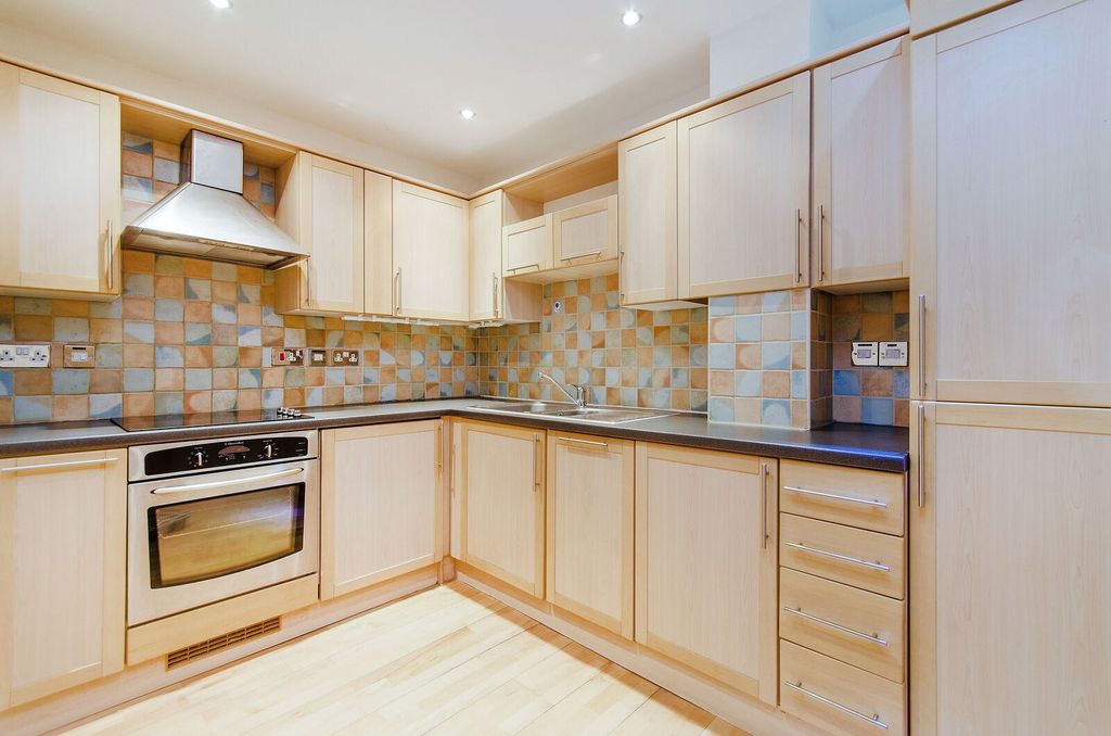 Property photo 2 of 5