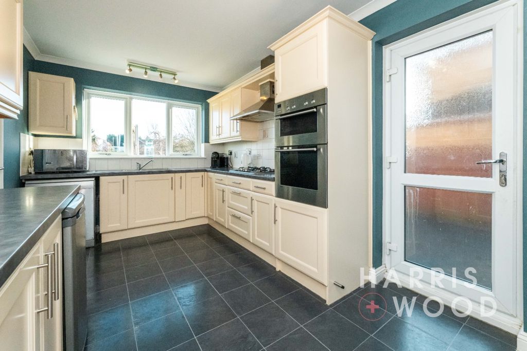 Property photo 2 of 35 4731881