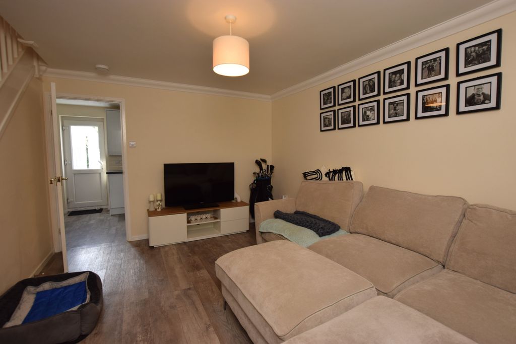 Property photo 2 of 7