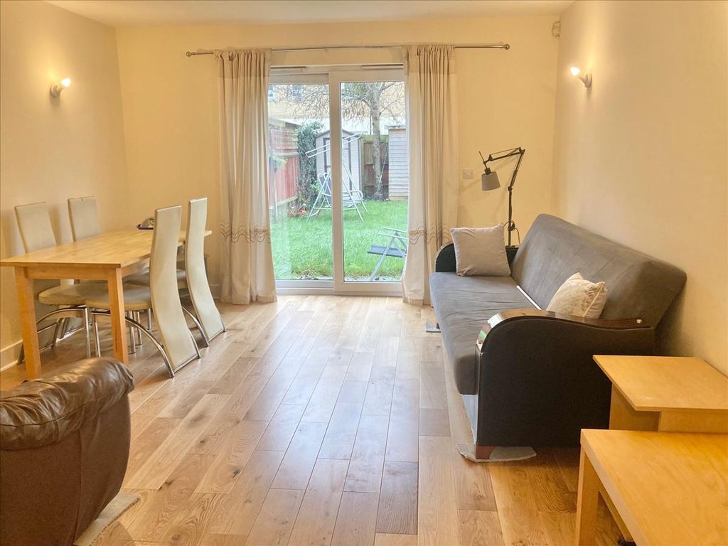 Property photo 3 of 8