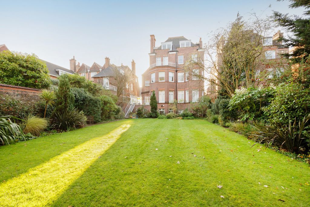 Property photo 3 of 9