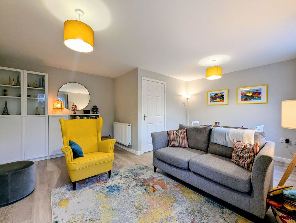 Property photo 2 of 21