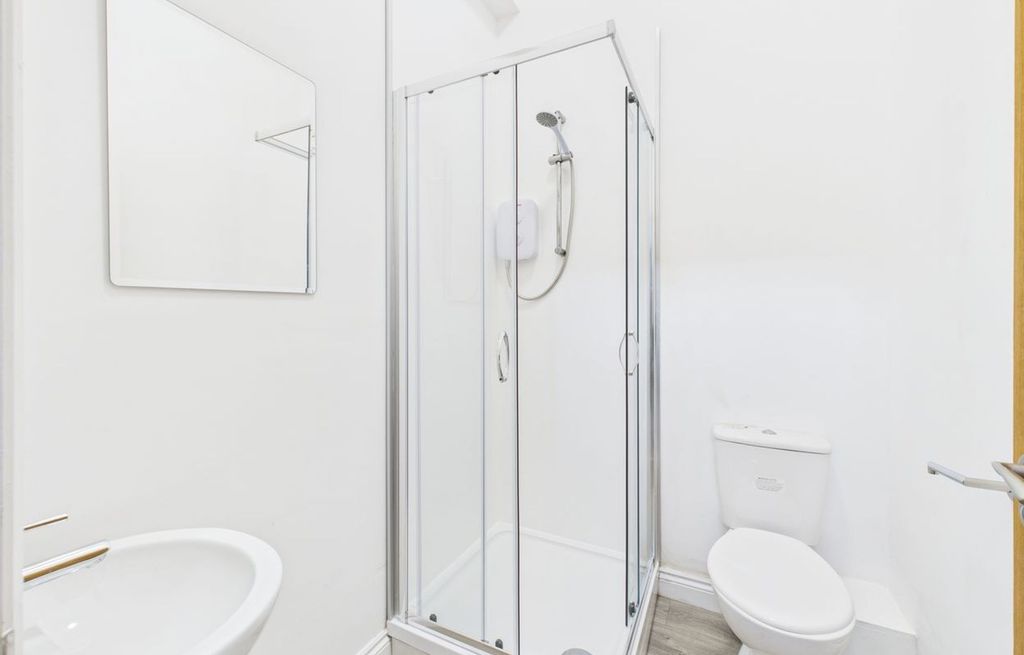 Property photo 2 of 2