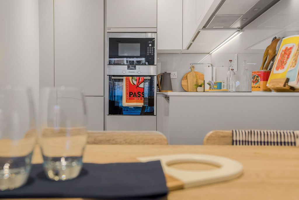 Property photo 1 of 28