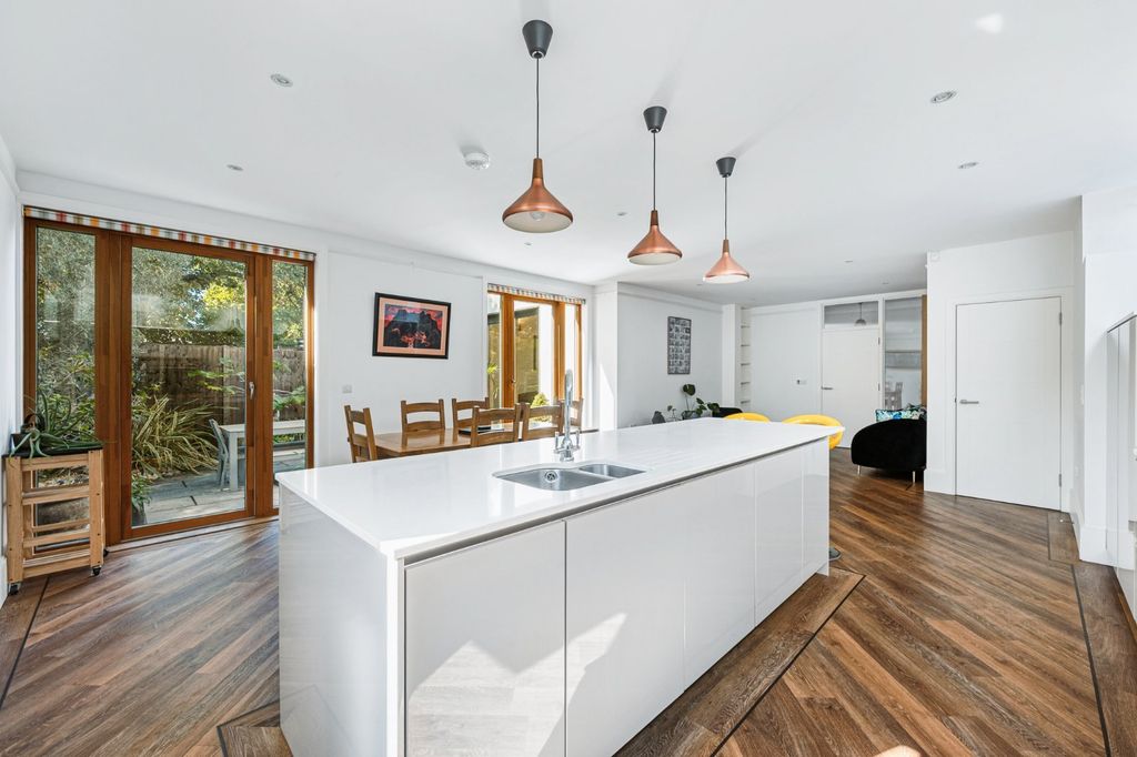 Property photo 1 of 15 Kitchen