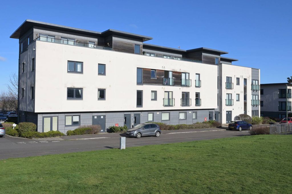 Property photo 1 of 21