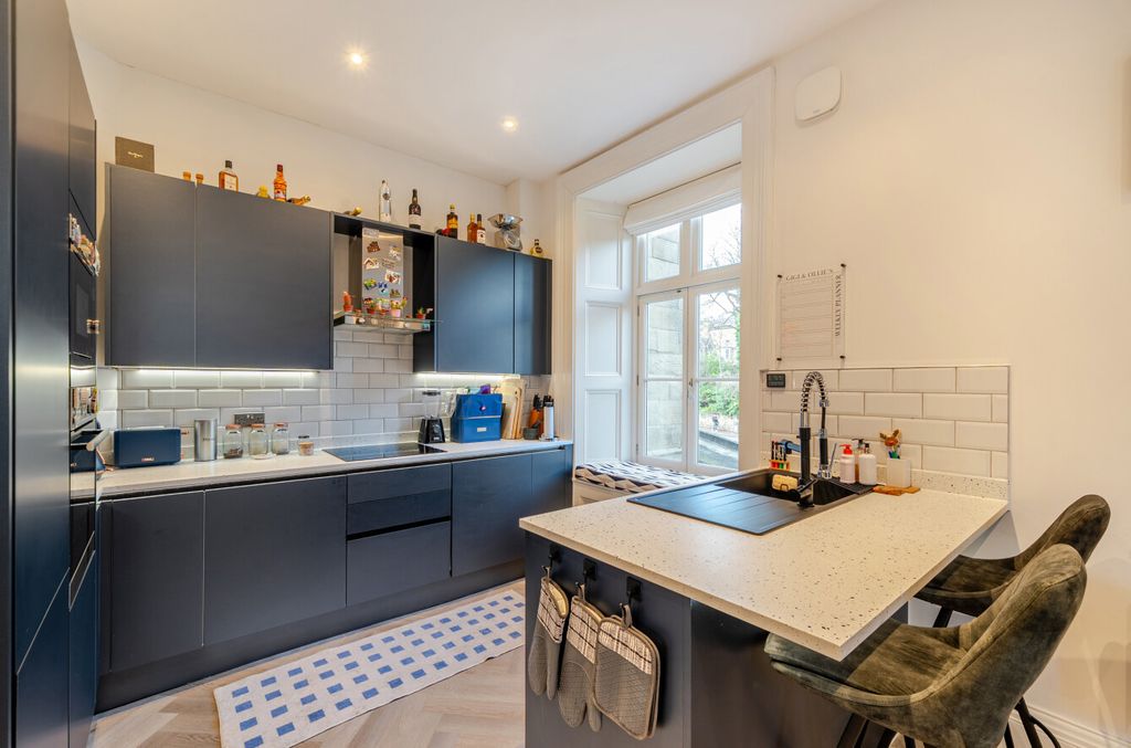 Property photo 3 of 17 Kitchen