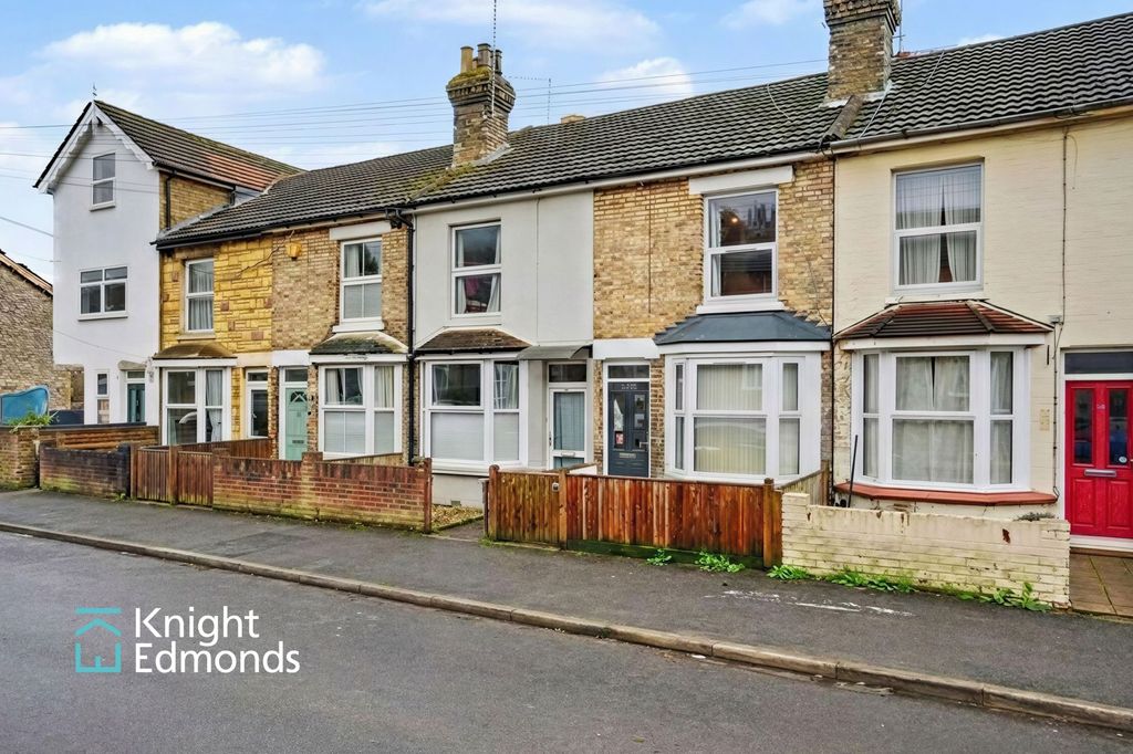 Property photo 2 of 11