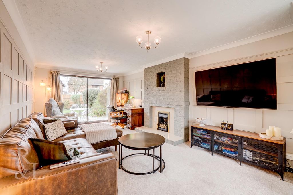 Property photo 2 of 25 Batched  (16).Jpg