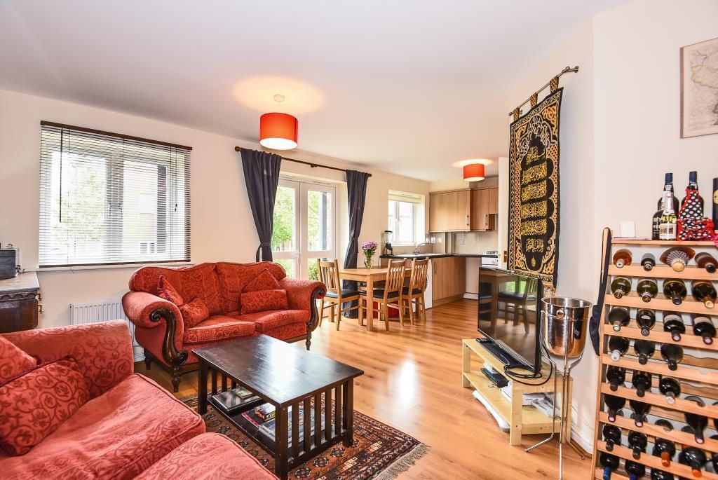 Property photo 3 of 7 Living Room