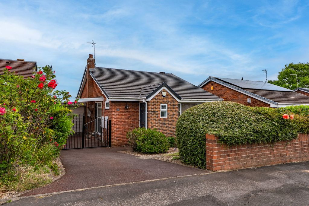 Property photo 1 of 27
